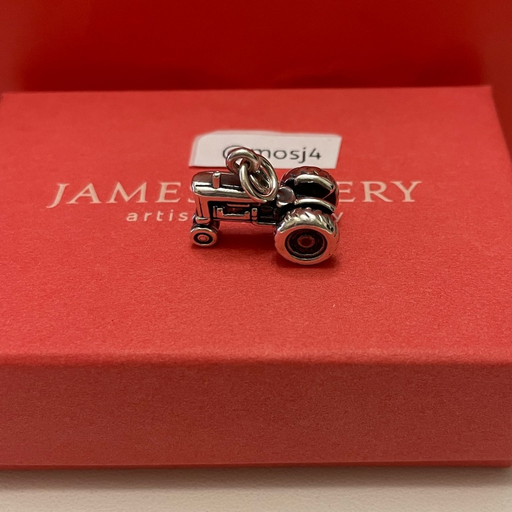 Retired James Avery 3D Tractor 🚜 Charm - Picture 4 of 5